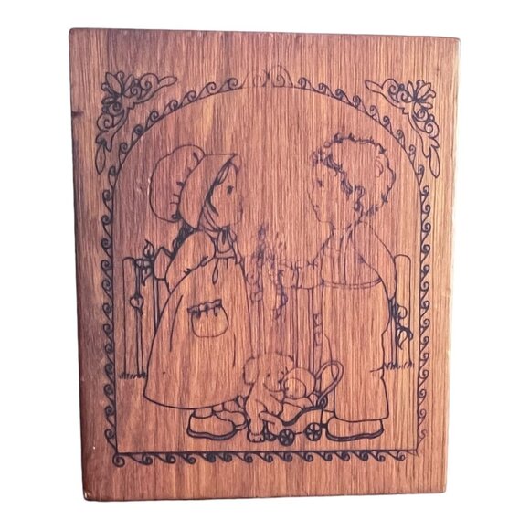 Vintage 1978 Toystalgia Childrens Wooden Bank & Music Box Plays Brahms Lullaby - Picture 1 of 7